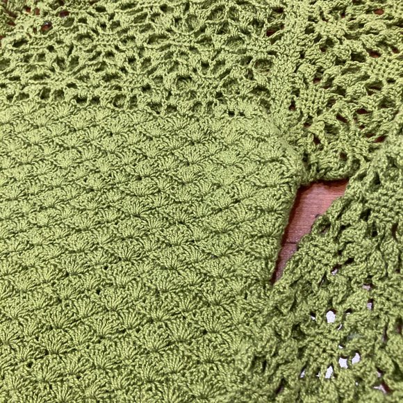Hand Made Crochet tunic. Size 8 in avocado green color. - Picture 7 of 11
